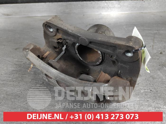 Nissan Juke Remklauw (Tang) links-voor O676768