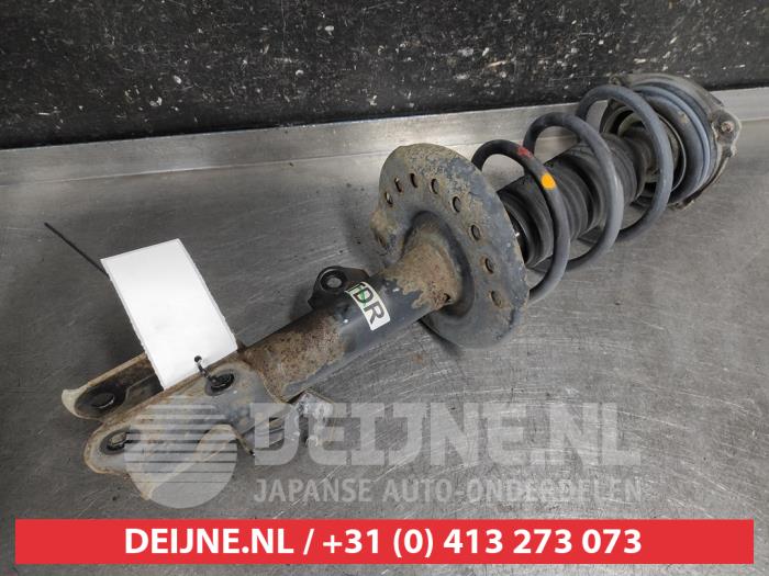 Nissan Juke Stoßdämpferstrebe rechts vorne O676775