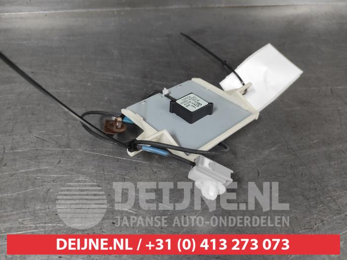 Toyota Rav-4 GPS-Antenne O676982