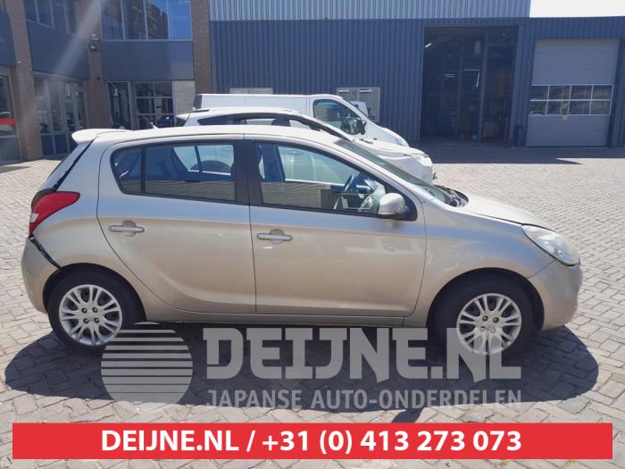 Hyundai I20 Driehoeks Ruit rechts-achter O677021