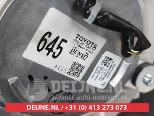 Toyota Rav-4 Battery fan O677051 photo 3