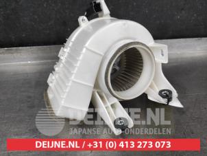 Gebruikte Accu ventilator Toyota RAV4 (A4) 2.5 Hybrid 16V VVT-i 4x4 Prijs € 75,00 Margeregeling aangeboden door V.Deijne Jap.Auto-onderdelen BV