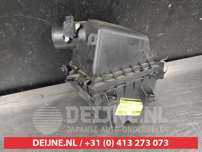 Toyota Rav-4 Air box O677056
