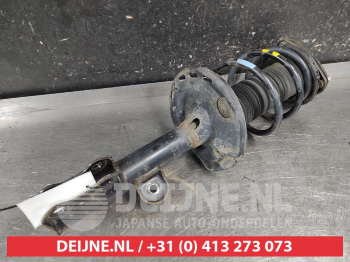 Toyota Rav-4 Front shock absorber rod, right O677065