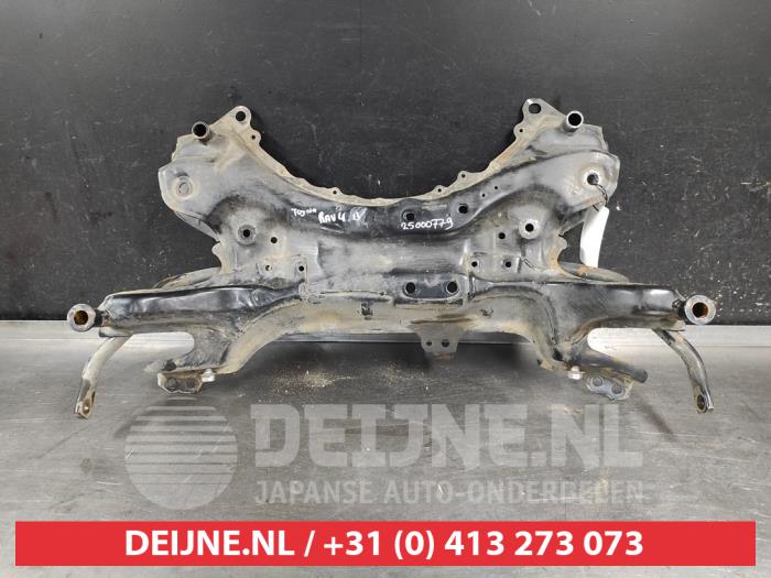 Gebruikte Subframe Toyota RAV4 (A4) 2.5 Hybrid 16V VVT-i 4x4 Prijs op aanvraag aangeboden door V.Deijne Jap.Auto-onderdelen BV