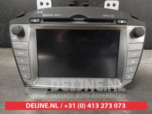 Gebruikte Radio Hyundai iX35 (LM) 1.6 GDI 16V Prijs € 240,00 Margeregeling aangeboden door V.Deijne Jap.Auto-onderdelen BV