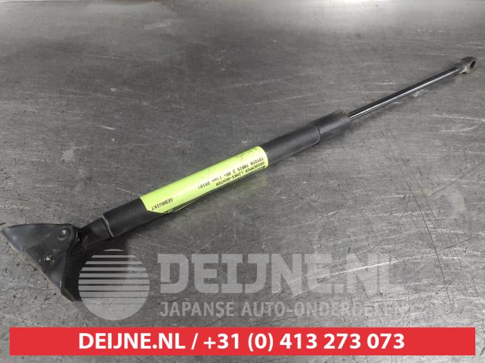 Toyota Yaris Gasdemper links-achter O677306