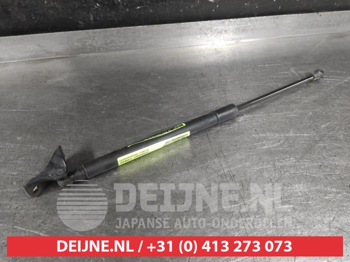 Toyota Yaris Gasdemper rechts-achter O677307