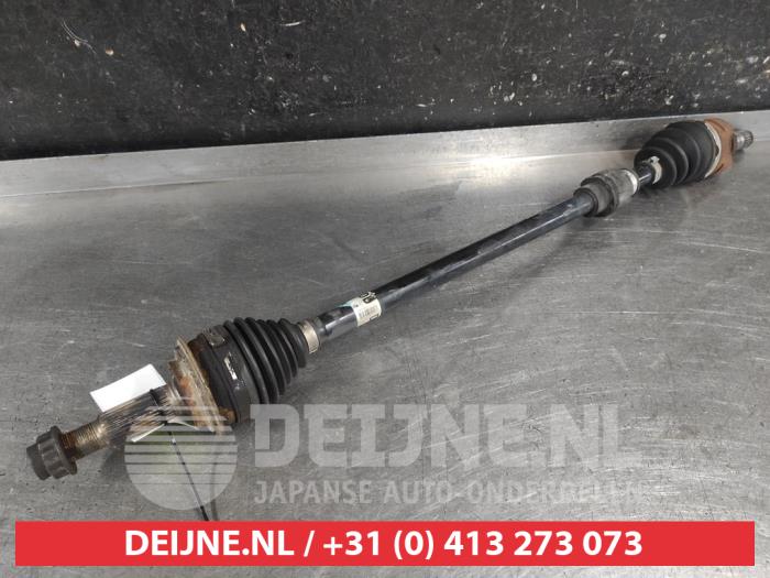 Toyota Yaris Aandrijfas rechts-voor O677381
