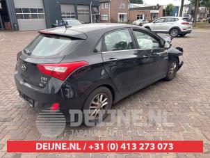 Hyundai I30 Portier 4Deurs rechts-achter O677475 foto 2