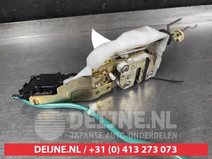 Mazda Demio Türschlossmechanik 4-türig links vorne O677499