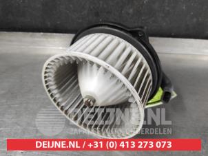 Mazda Demio Kachel Ventilatiemotor O677576 foto 2