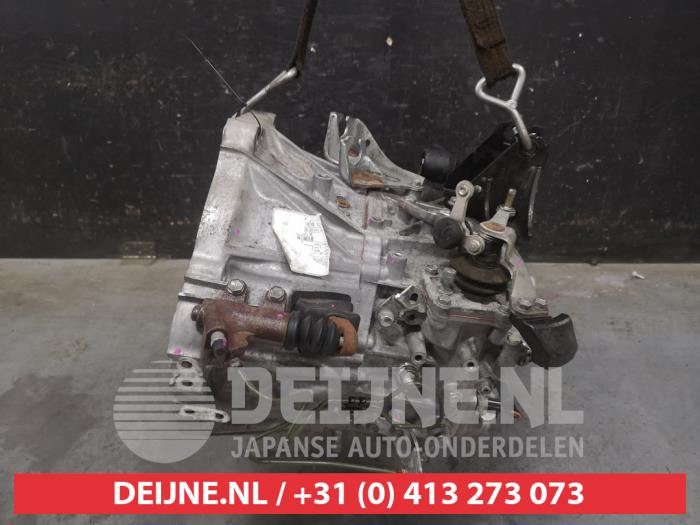 Toyota Auris Gearbox O677590
