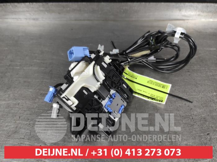 Toyota Aygo X GPS Antenne O677600