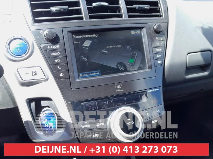 Toyota Prius Plus Heizung Bedienpaneel O677739