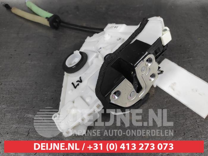 Mazda CX-30 Deurslot Mechaniek 4Deurs links-voor O677849