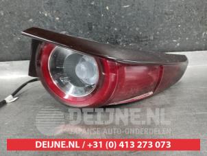 Gebruikte Achterlicht rechts Mazda CX-30 (DM) 2.0 e-SkyActiv-G 122 16V Prijs € 200,00 Margeregeling aangeboden door V.Deijne Jap.Auto-onderdelen BV