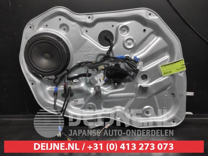 Kia Sorento Ruitmechaniek 4Deurs links-voor O677900
