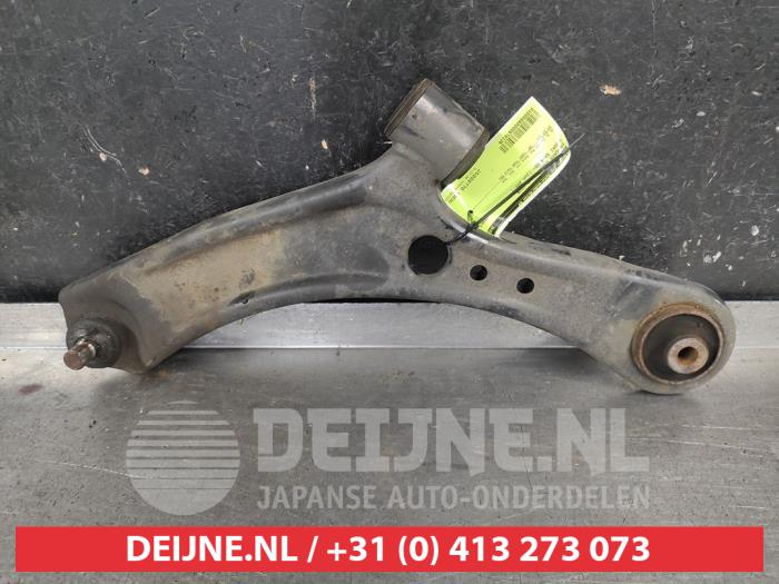 Suzuki SX-4 Querlenker unten links vorne O678126