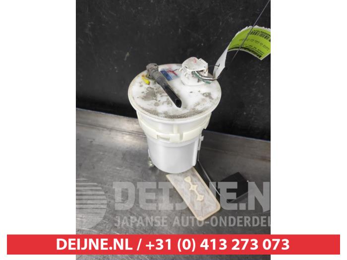 Gebruikte Tank element Pomp Lexus RX (L1) 450h V6 24V VVT-i 4x2 Prijs € 125,00 Margeregeling aangeboden door V.Deijne Jap.Auto-onderdelen BV