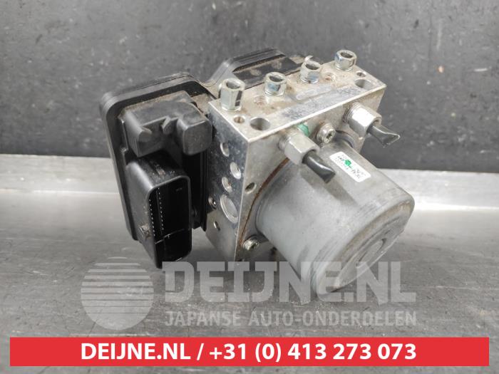 Gebruikte ABS Pomp Nissan Leaf (ZE1) e+ 59/62kWh Prijs € 100,00 Margeregeling aangeboden door V.Deijne Jap.Auto-onderdelen BV