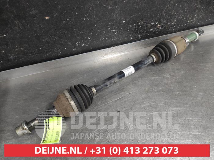 Gebruikte Steekas rechts-voor Nissan Leaf (ZE1) e+ 59/62kWh Prijs € 75,00 Margeregeling aangeboden door V.Deijne Jap.Auto-onderdelen BV