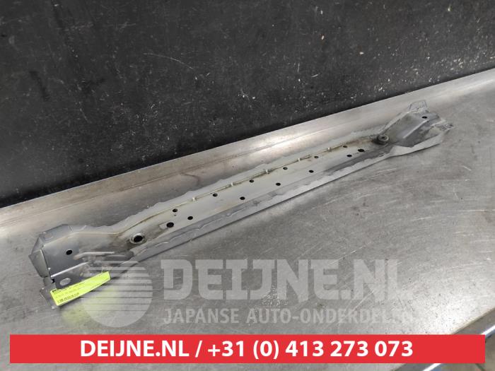 Nissan Leaf Radiatorbalken O678334