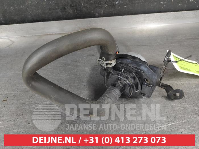 Nissan Leaf Additional water pump O678339