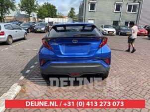 Toyota C-HR Tailgate O678415 photo 3