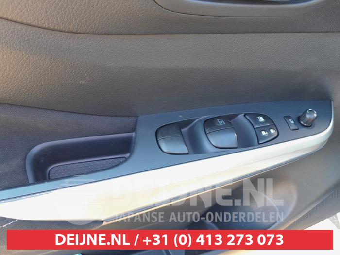 Nissan Navara Kombischalter Fenster O678610