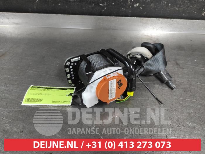 Nissan Navara Veiligheidsgordel rechts-achter O678717
