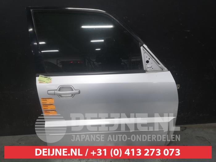Mitsubishi Pajero Tür 4-türig rechts vorne O678804