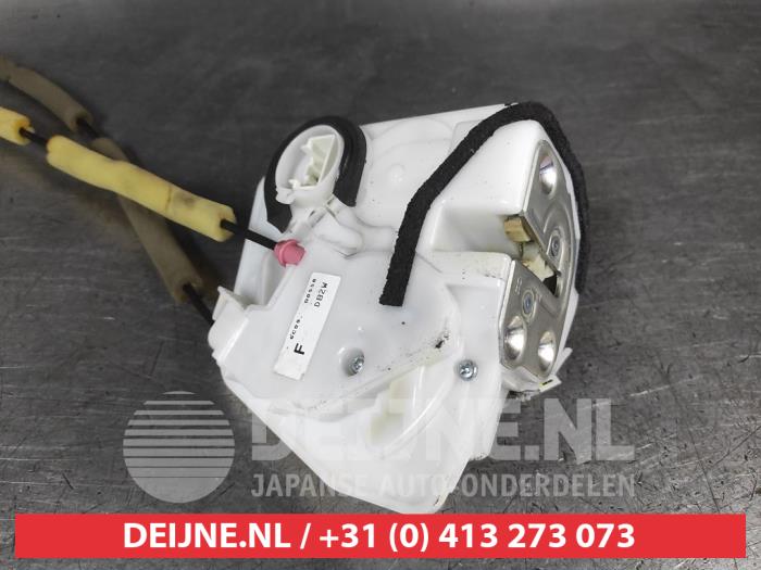 Mazda CX-3 Türschlossmechanik 4-türig rechts vorne O679069