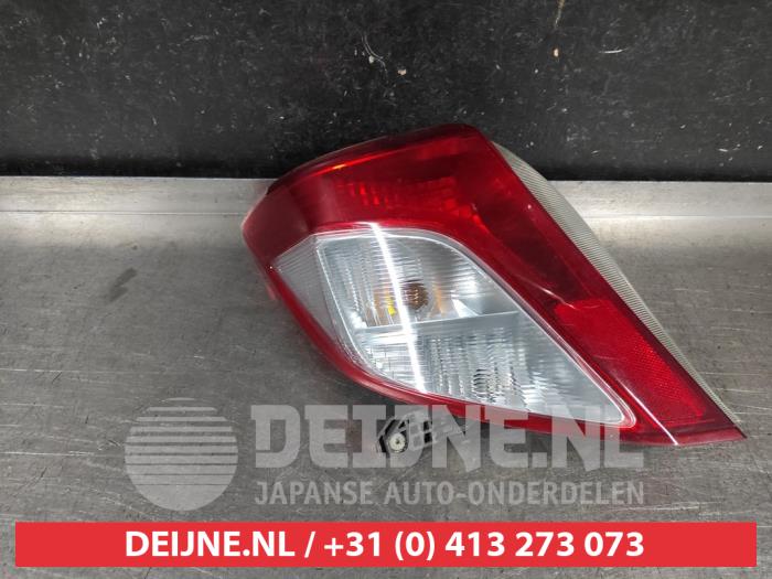 Toyota Yaris Rücklicht links O679053
