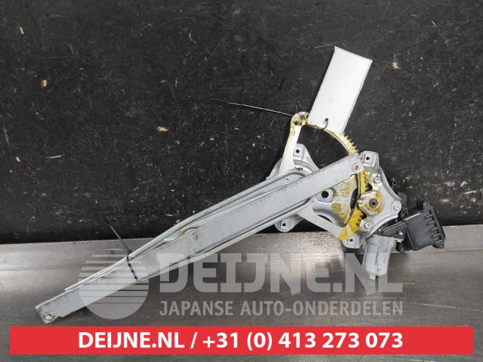 Toyota Avensis Ruitmechaniek 4Deurs links-voor O679259