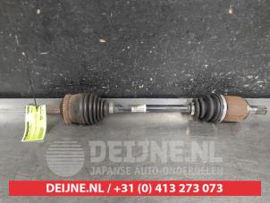 Gebruikte Aandrijfas links-voor Kia Cee'd (EDB5) 1.4 CVVT 16V Prijs € 40,00 Margeregeling aangeboden door V.Deijne Jap.Auto-onderdelen BV