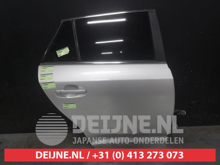 Toyota Avensis Portier 4Deurs rechts-achter O679276