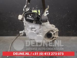 Toyota Yaris Gearbox O679302 photo 2