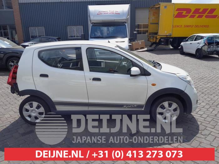 Suzuki Alto Front door 4-door, right O679585