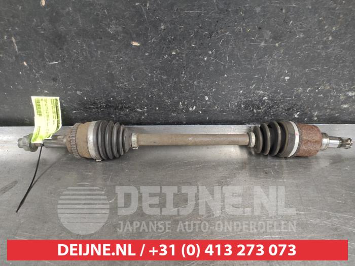 Suzuki Swift Front drive shaft, left O679615