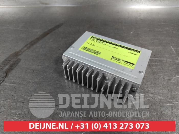 Toyota Avensis Radio versterker O679632