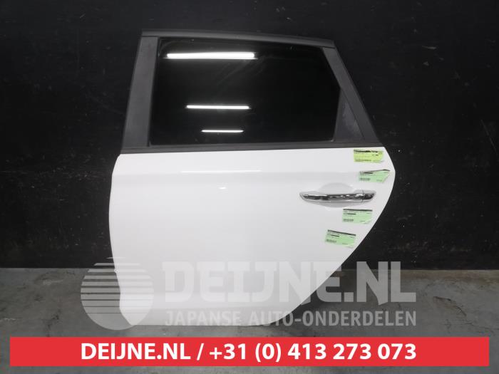 Hyundai I30 Portier 4Deurs links-achter O679785