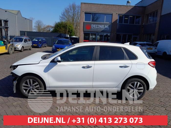 Hyundai I30 Portierruit 4Deurs links-achter O679786
