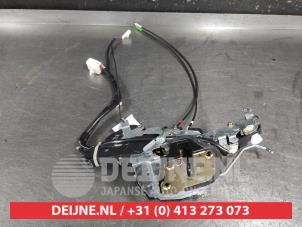 Toyota Corolla Verso Türschlossmechanik 4-türig rechts vorne O679873 foto 2