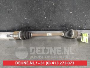 Gebruikte Homokineetas links-voor Hyundai i30 (PDEB5/PDEBB/PDEBD/PDEBE) Prijs € 75,00 Margeregeling aangeboden door V.Deijne Jap.Auto-onderdelen BV