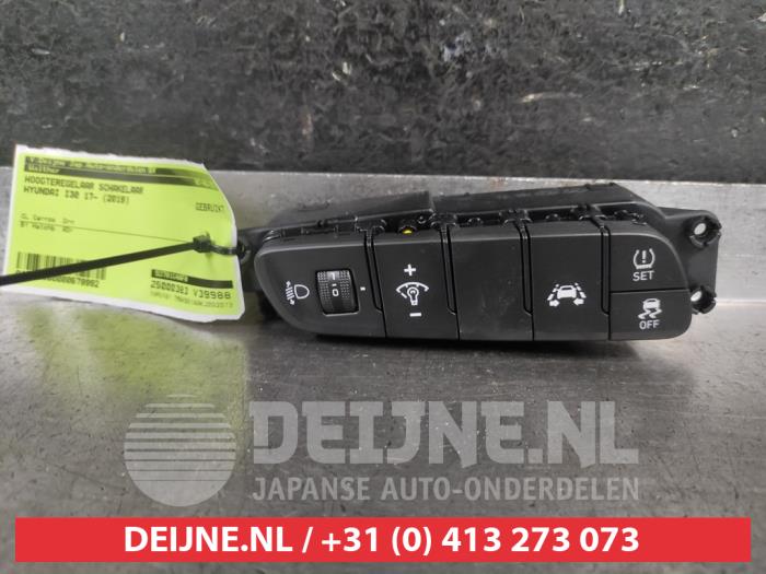 Hyundai I30 Hoogteregelaar schakelaar O679992