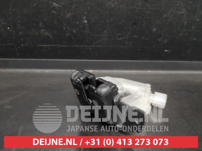 Toyota Aygo X Tailgate lock mechanism O680005
