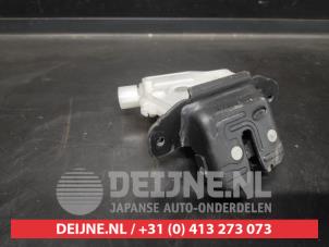 Toyota Aygo X Tailgate lock mechanism O680005 photo 2