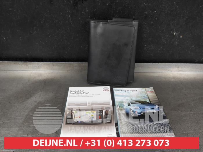 Toyota Prius Instruction Booklet O680076