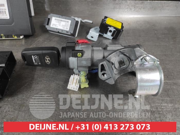 Hyundai I30 Kontaktslot+Sleutel O680095